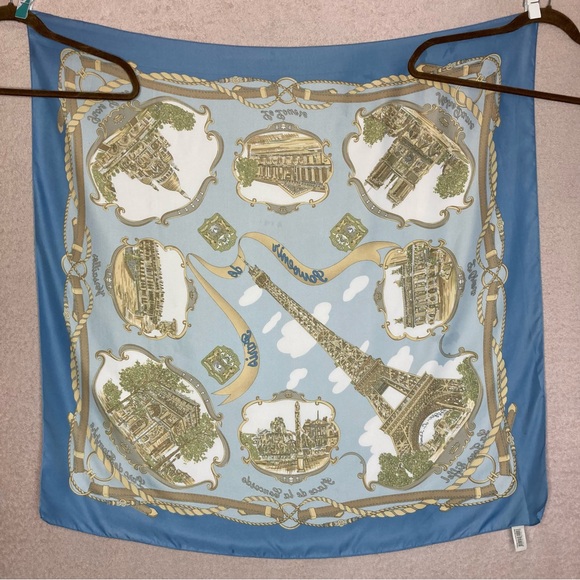 Vintage Roger L. Paris 34” Square Women’s Wrap Scarf Light Blue Eiffel Tower VTG - Picture 5 of 7